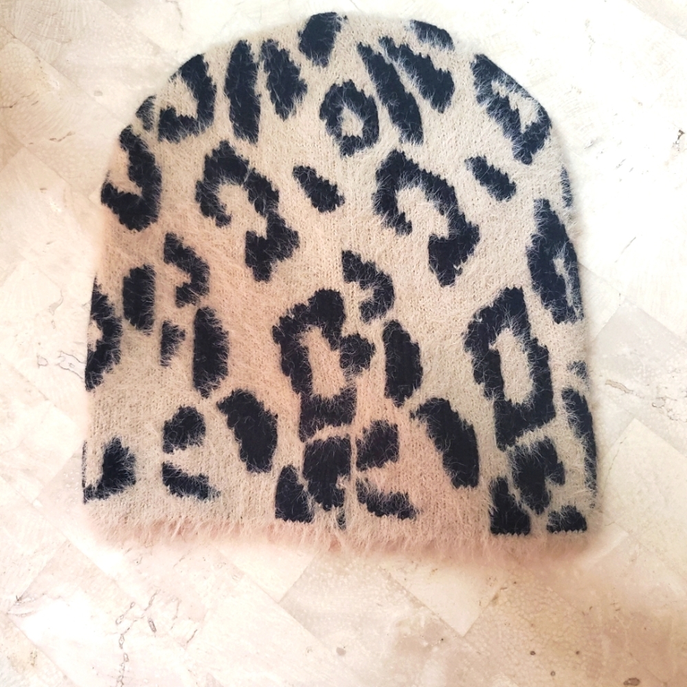 Winter Hat Leopard Print - image 1